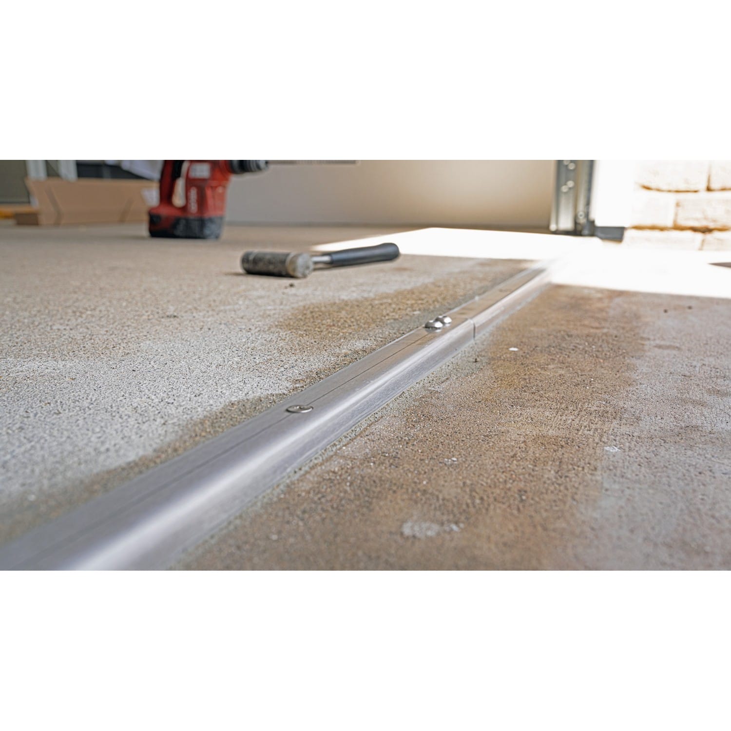 Garagentor Bodenschiene aus 3mm Edelstahl, 2185mm für Schwing- & Sektionaltore 4DOOR Bodenschienen 2 teilig aus Edelstahl, 2185 mm für Schwing- & Sektionaltore BILD 1