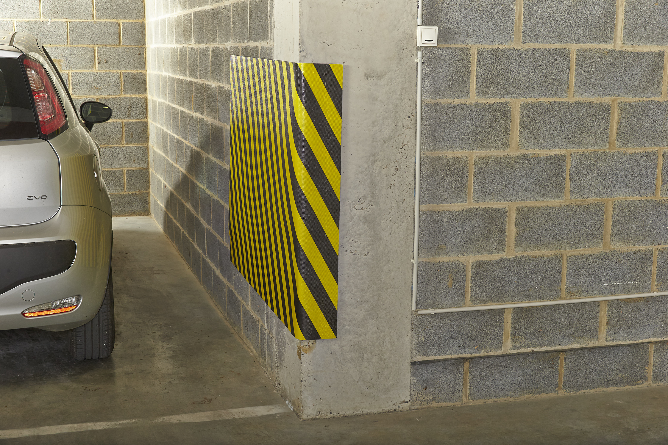 MOTTEZ Wandschaumstoffschutz/Kantenschutz 100 x 150 cm zum Schneiden für Garagen